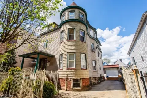 Spacious Newark City Multi-Family Property