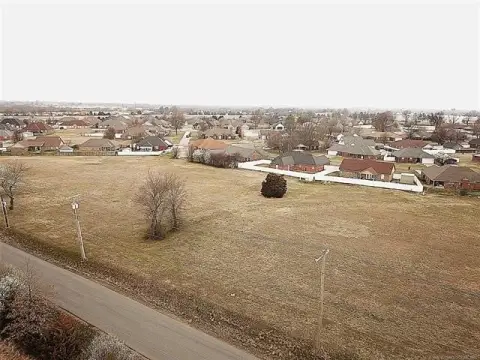 Residential Lot in Checotah, OK