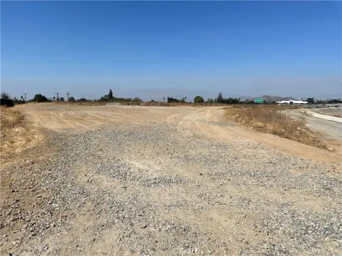 Riverside Land with Freeway Frontage