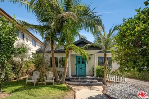 Renovated Triplex with Bungalow Residence