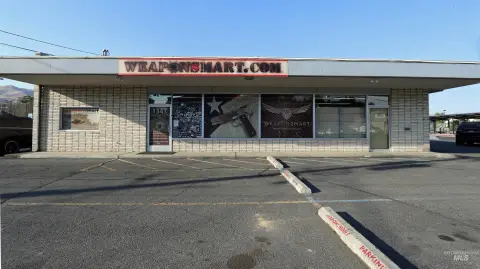 Outdoor Sporting Goods Retail Space