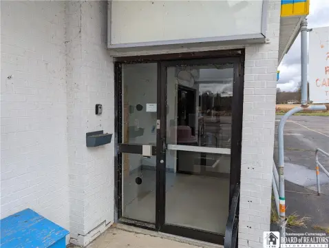 Versatile Commercial Space in Cassadaga