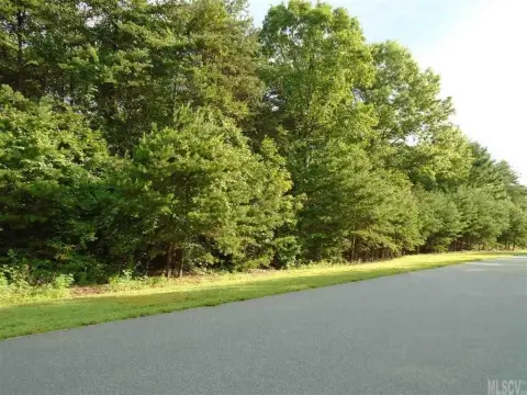 Waterfront Cul-de-Sac Lot