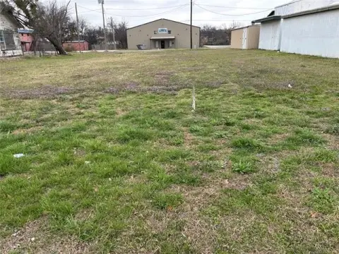 Commercial Lot on West Main