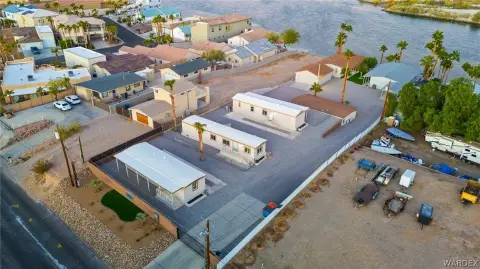 Renovated 6-Unit Apartment Building