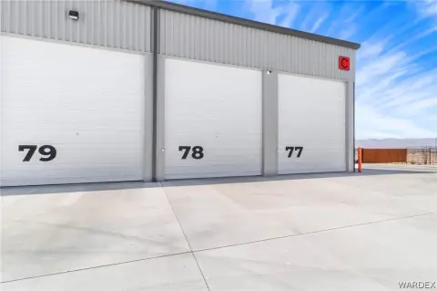 RV Storage Unit with Utilities
