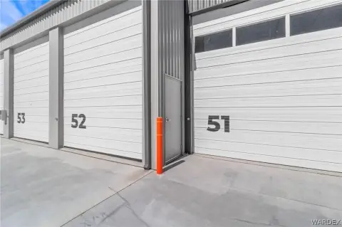 Self-Storage Unit with Utilities