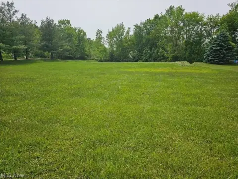 Residential Land in Cortland, OH