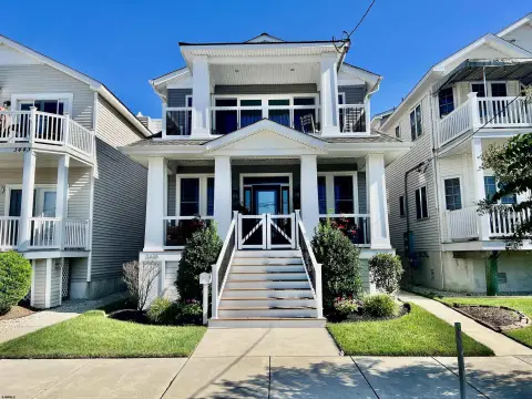 Duplex Condominium with Rooftop Deck