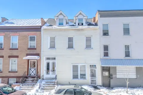 Troy Triplex with Warehouse