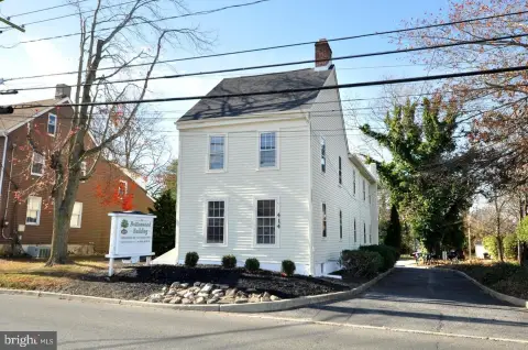 Medford Commercial Building For Sale