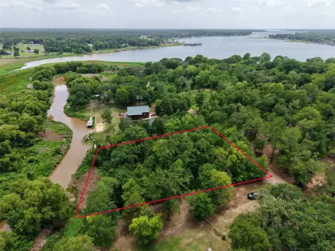 Adjacent Waterfront Build Lots