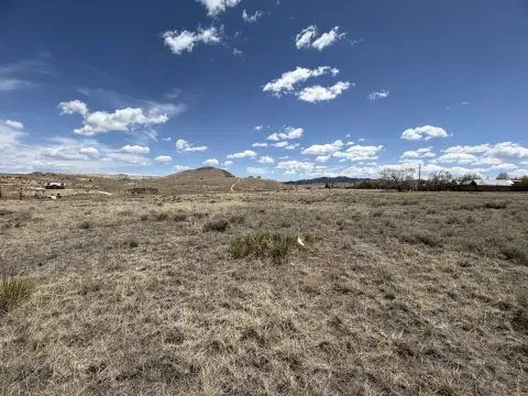 Silver Cliff Land with Mountain Views