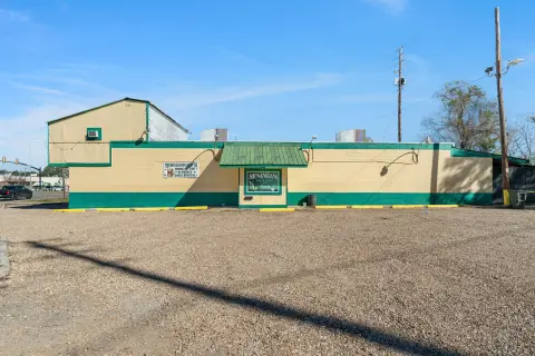 Turnkey Bar and Pub Building