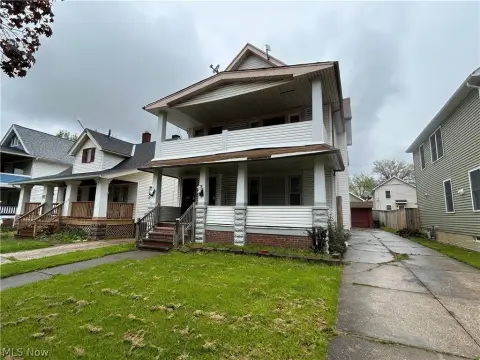 Duplex Near Shaker Square