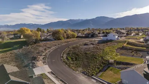 Residential Land in Hyrum, UT