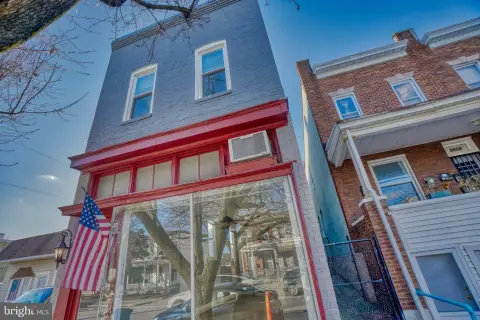 Storefront With High Ceilings