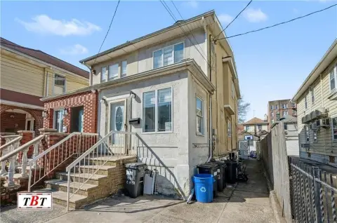 Residential Income Duplex Residence