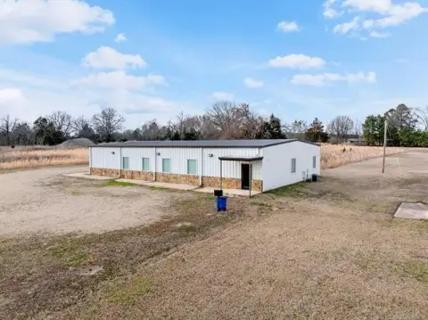 Versatile Commercial Property in Antlers, OK