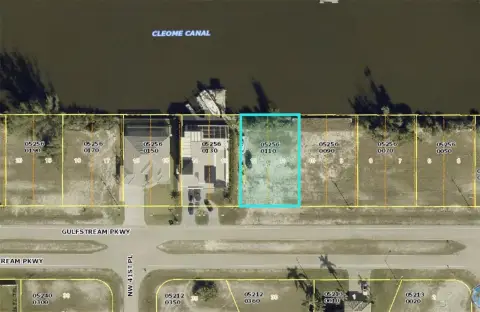 Waterfront Lot in Cape Coral