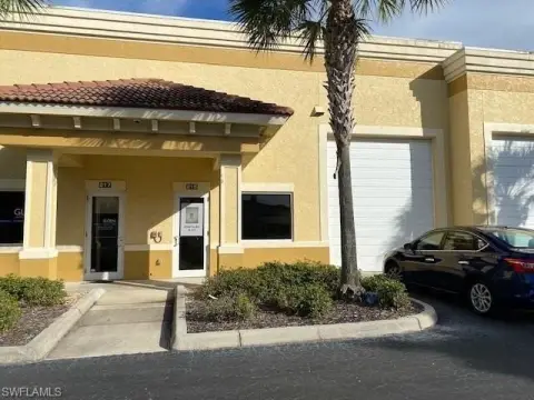 Flex Space With Showroom