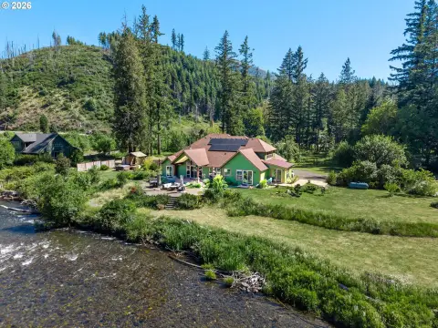 Riverfront Bed & Breakfast