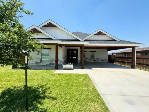 Modern Farm Style Home