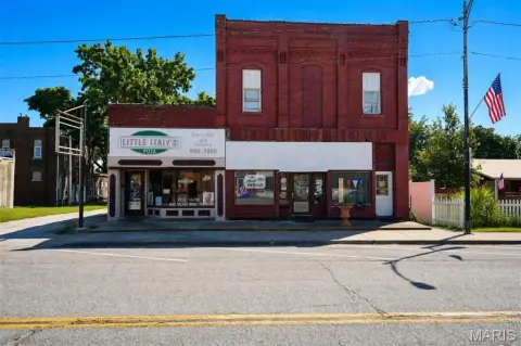 5-Unit Mixed-Use Building