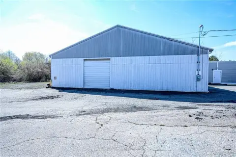 Middletown Commercial Warehouse Opportunity