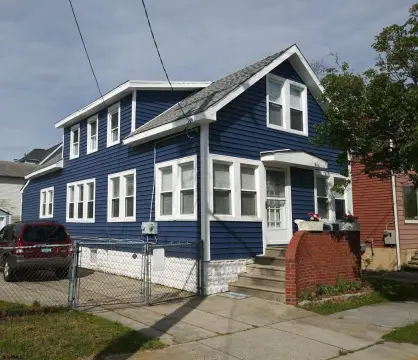 Wildwood Duplex: Great Location
