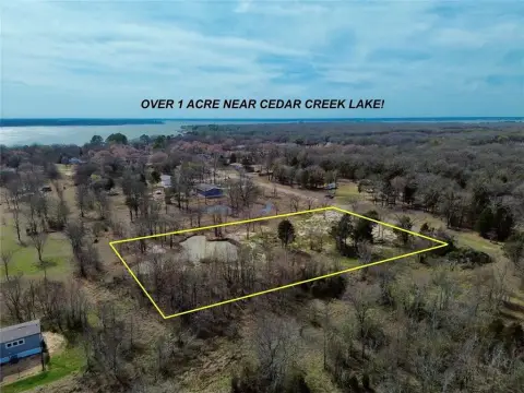 Spacious Homesite Near Cedar Creek Lake