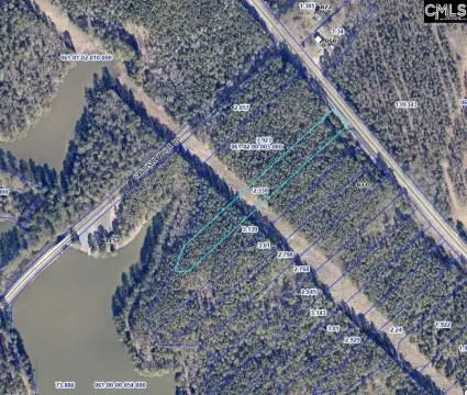 Lakefront Recreation Land Parcel