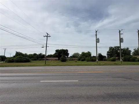 Commercial Land on W. Commerce