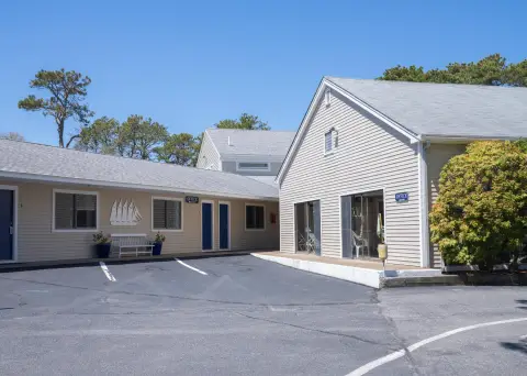 32-Unit Motel with Indoor Pool