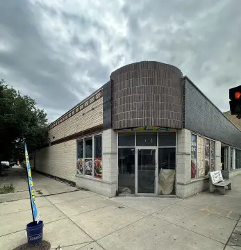 Fast Food Restaurant with Walk-In Freezer