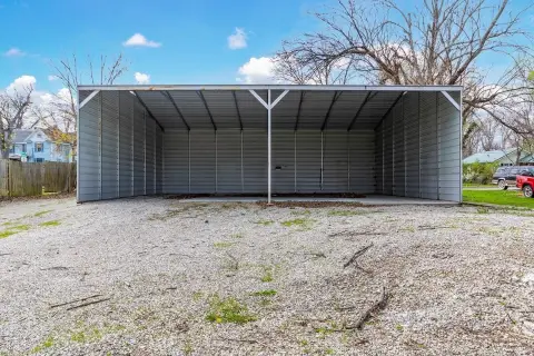 Pole Barn on Compact Lot