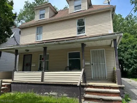Side-by-Side Duplex with Two Units