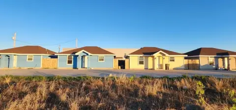 Eagle Pass Fourplex on Large Lot