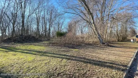 North Middletown Oversized Land Parcel