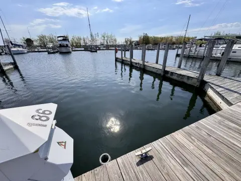 40' Boat Slip on Straits