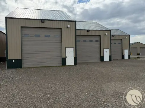 Three-Unit Flex Shop Complex