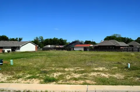 Residential Lot in Mabank, TX