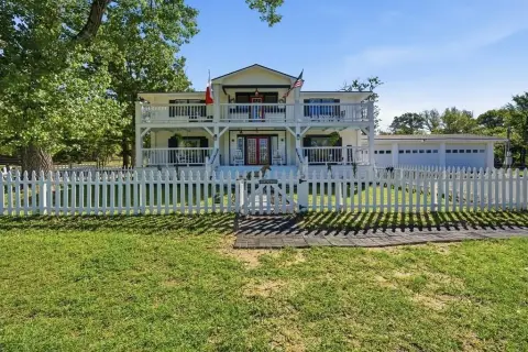 Restored Home with Equestrian Amenities