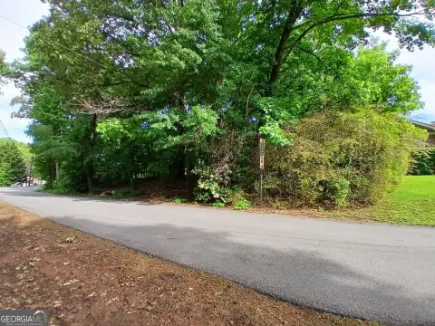 Wooded Lot in Austell, Georgia