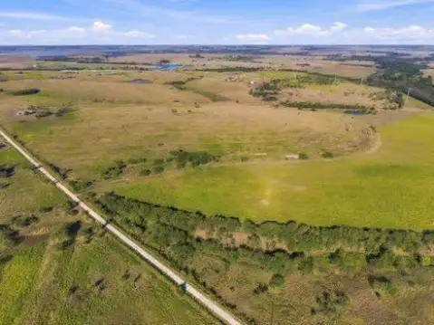Pastureland with Ash Creek Access