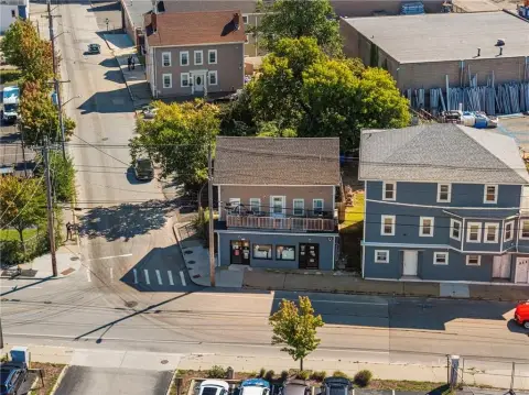 Mixed-Use Property with Flexible Layout
