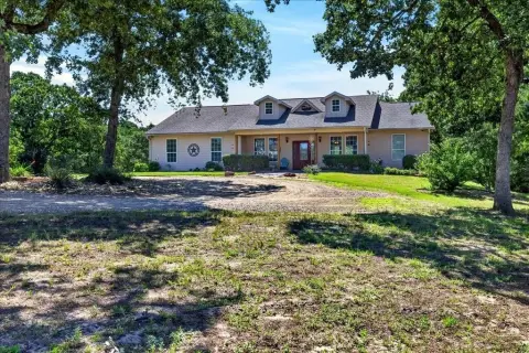 Country Estate on Acreage