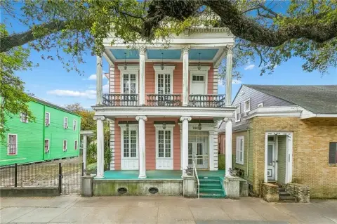 Apartment Building on Double Lot