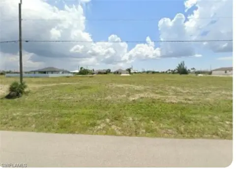 Residential Lot in Cape Coral
