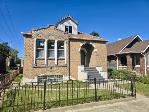 Renovated Triplex with Three Units